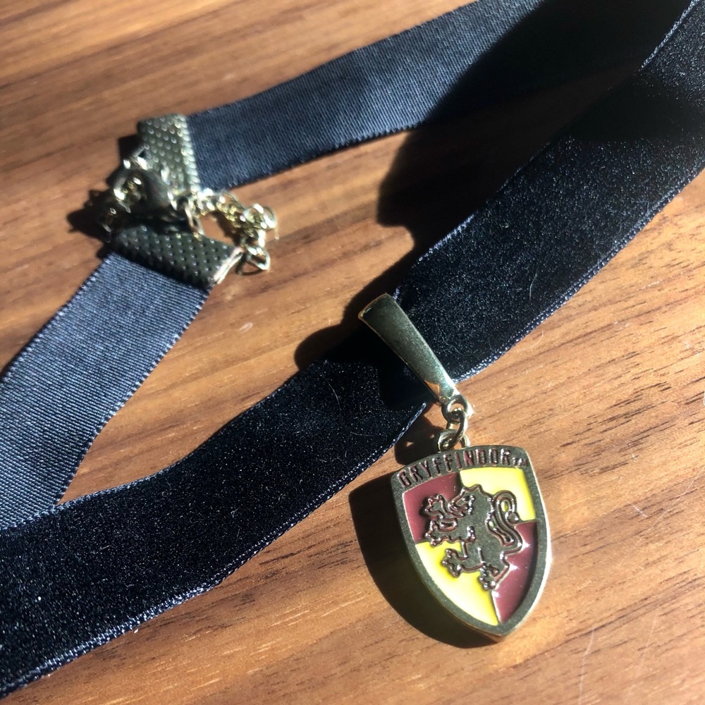 ⚡️Gryffindor Velvet Harry Potter Choker⚡️